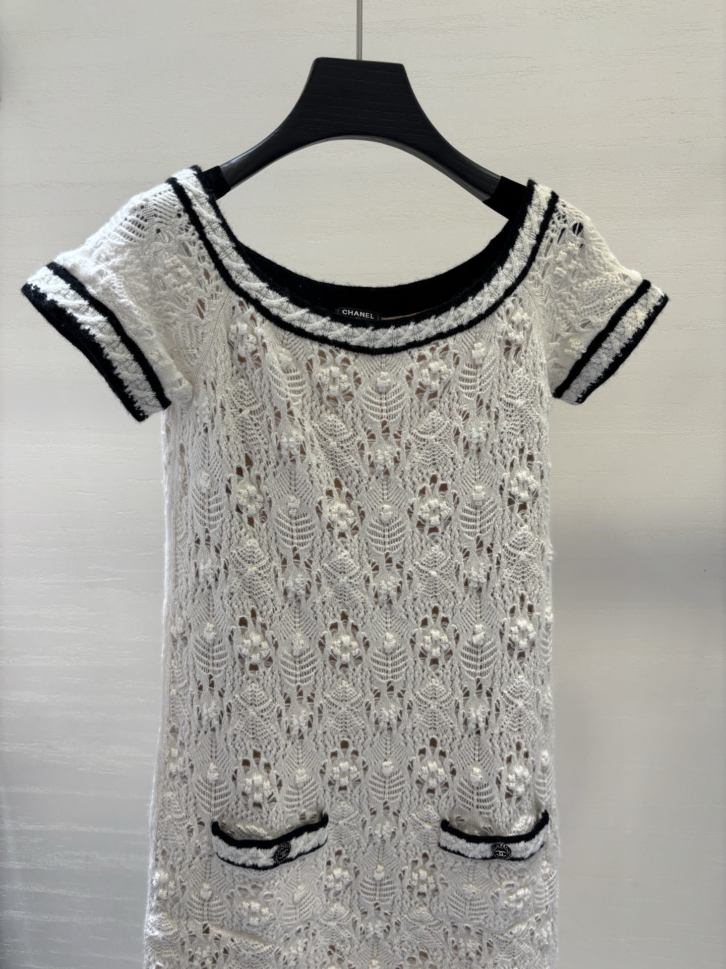 Elegant Chanel Vintage Hollow-Out Short Sleeve Dress with Silk Lining 4 i1747289706039 4961 0 2