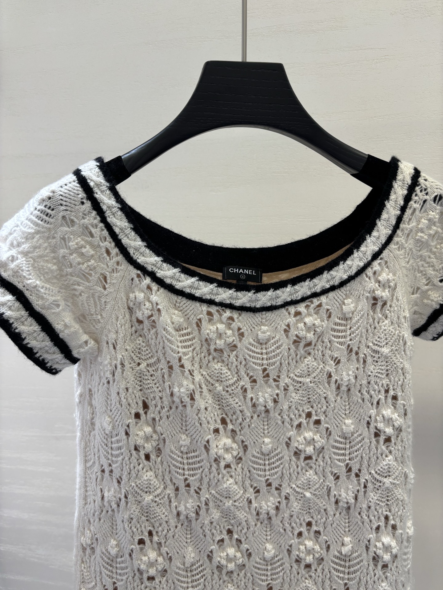 Elegant Chanel Vintage Hollow-Out Short Sleeve Dress with Silk Lining 5 i1747289706039 6791 0 3