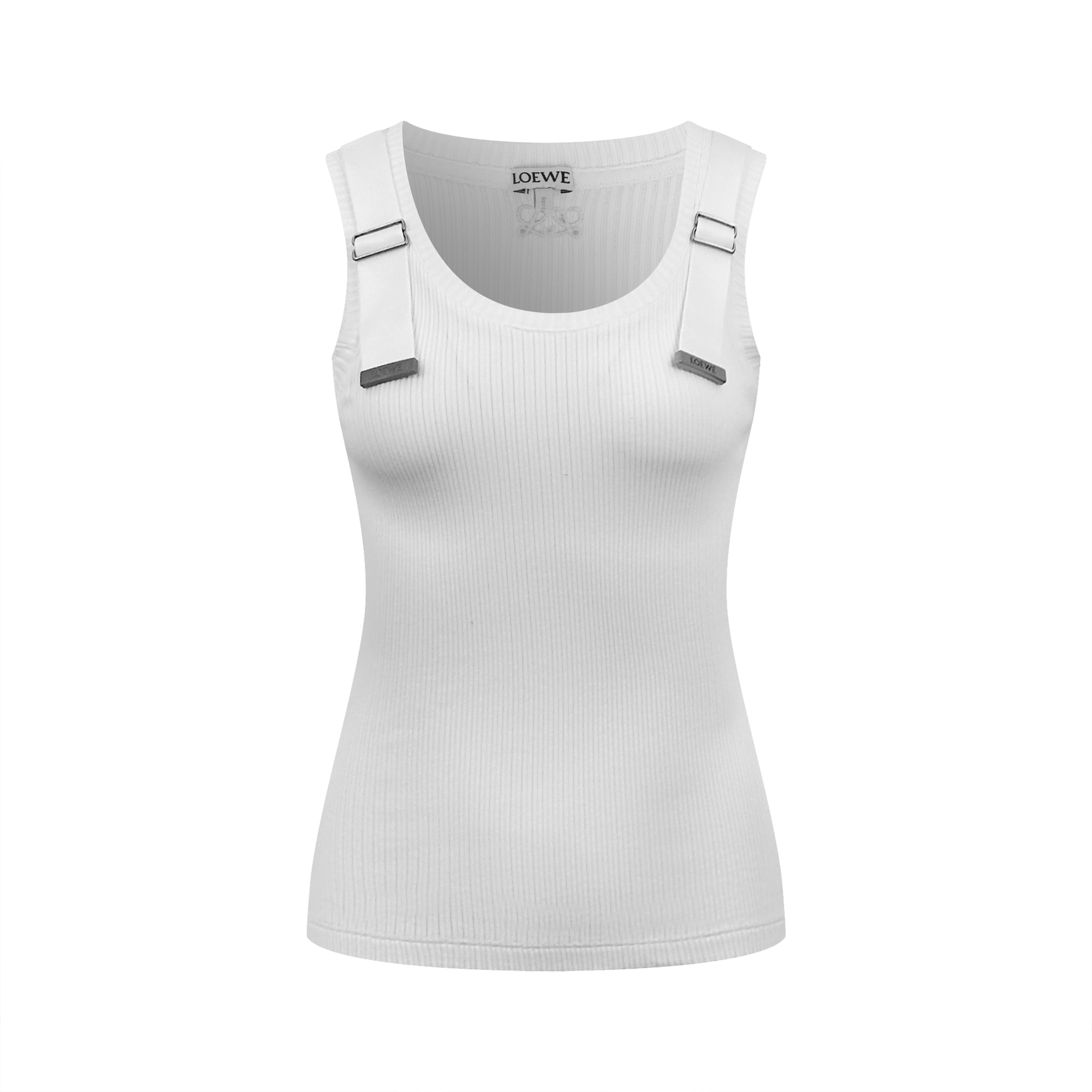 NO:952455,Metal shoulder strap vest, custom-made vertical grooved knitted ribs, with clear and neat texture, comfortable and close to the skin. The pure milky white lays the base of the body, and the delicate vertical stripe texture gives the fabric a layered texture, giving it an elegant, soft and effortless high-end atmosphere. The shoulder straps are engraved with metal logos, and the Double on the back is eye-catching.  The L embroidery hides ingenuity and highlights the brand's heritage in every detail. The classic round neck gently extends the neck and shoulder lines, and the workwear shoulder straps modify the shoulder shape, creating a smooth and elegant upper body profile, and interpreting a relaxed and modern style. The lines are elegant, the details are layered, and it is a fashion of its own. 1. Imported machine embroidery uses advanced computer control systems and sophisticated mechanical components to precisely create the Double L embroidery on the back, with smooth and delicate lines and a full sense of sophistication. 2. Hand-made turnbuckle webbing fixation  The shoulder position of the garment body is pre-marked, and then the shoulder strap webbing is fixed by hand-tightening hardware screws. The position of the webbing is firm and stable, and it is smooth and compliant. 3. Enzyme-washed fabrics have been enzyme-washed to give a better hand feel and texture, and are not easy to deform, shrink, or fade, and maintain long-term beauty. Accessories Customized 1:1 Loewe metal parts Customized 1:1 Loewe trademark Version Fitted version Size S M L Style number  FF783,,loewe,19860909金属肩带背心 定制竖涧坑条针织罗纹,纹理清晰利落,舒适贴肤. 一袭净澈牛乳白铺陈衣身基底,细腻竖条肌理赋予面料层次质感,自带素雅柔和不费力的高级氛围感. 肩带镌刻金属徽标醒目点睛,背面Double L刺绣暗藏巧思,于细节处彰显品牌底蕴.经典大圆领柔和延展颈肩线条,工装肩带修饰肩型,塑造流畅优雅的上身轮廓,演绎松弛有度的摩登风格.线条蕴风雅,细节见层次,于克制间自成风尚. 1.进口机刺绣 使用先进的计算机控制系统和精密的机械部件,精密打造背面 Double L刺绣,线条流畅细腻,精致感拉满. 2.手工旋扣织带固缀 衣身肩位预先标记点位,再经由手工拧合五金螺丝固定肩带织带,织带位置牢固稳定,平整服帖. 3.酵洗处理 面料都经过酵洗,手感质感更佳,不易变形,不易缩水、不易褪色,保持长久的美观. 辅料 定制1:1 Loewe 金属件  定制1:1 Loewe 商标  版型 合身版型 尺码 S M L 款号 FF783,,loewe,,Men's clothing