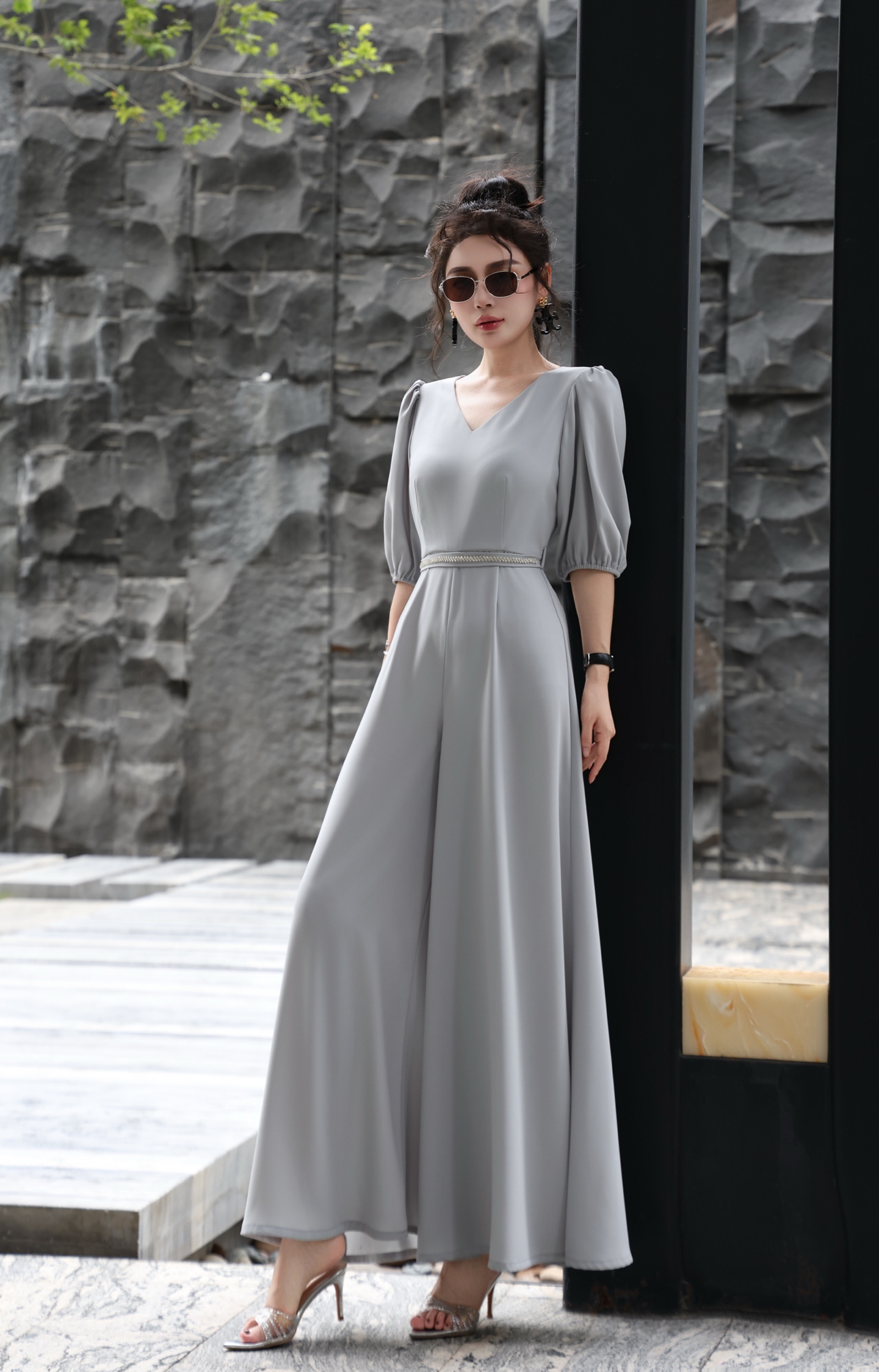 Fashionable Women’s Outfits with Fragrance, Cosmopolitan Acoustic Fabric in Various Sizes. - 图片 8