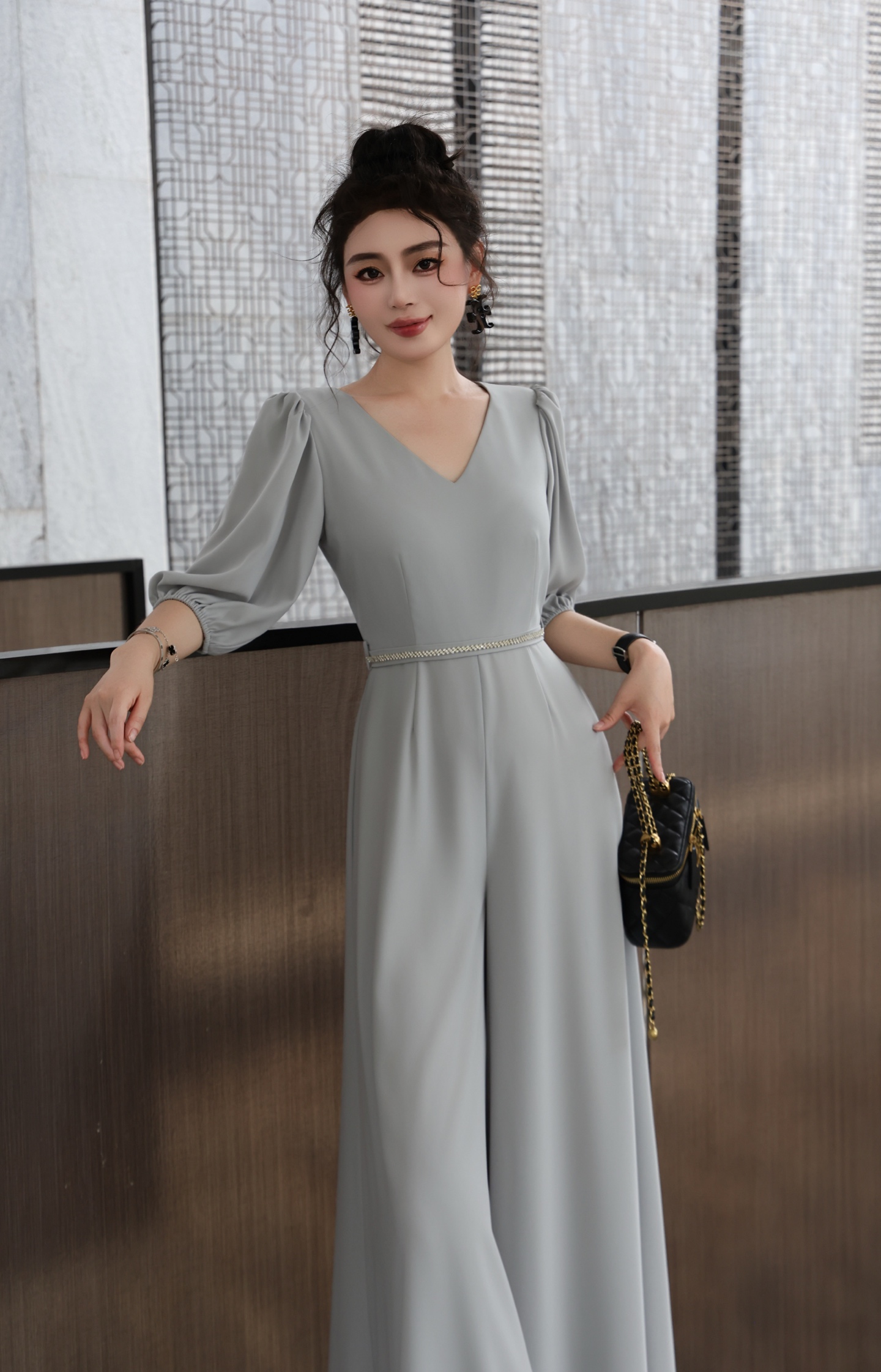 Fashionable Women’s Outfits with Fragrance, Cosmopolitan Acoustic Fabric in Various Sizes.