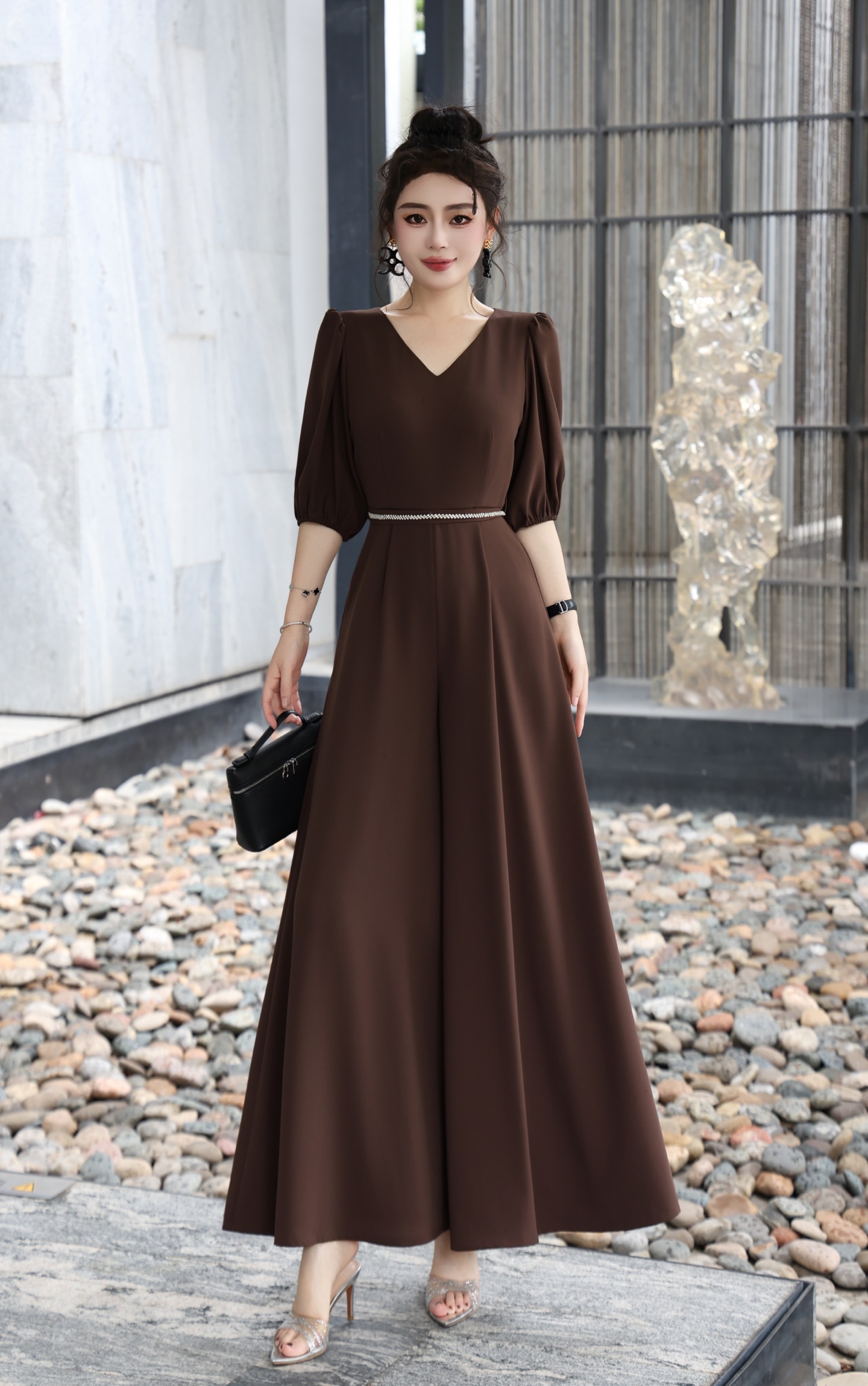 High-Quality Women’s Outfits Paired with Packaged Fragrance: The New Cosmopolitan Acoustic Fabric - 图片 6