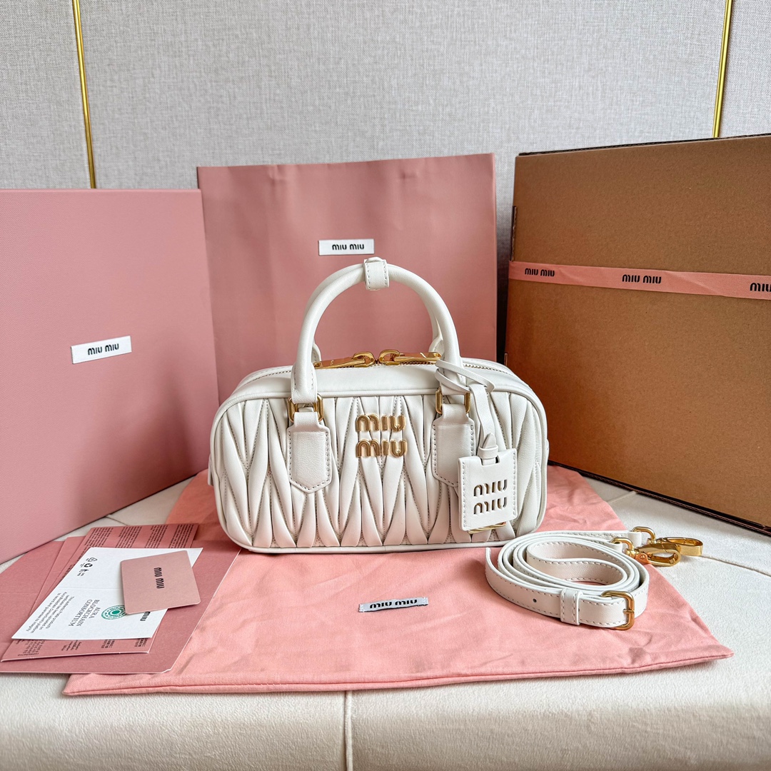 Miu Miu bowling bag lambskin Matelasse pattern engraved logo detachable shoulder strap