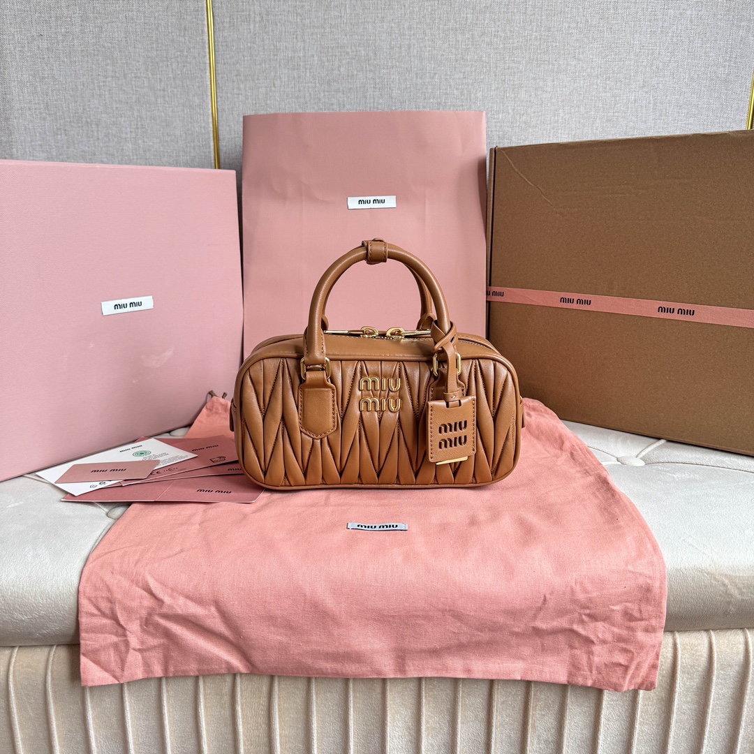 Miu Miu bowling bag lambskin Matelasse pattern engraved logo detachable shoulder strap