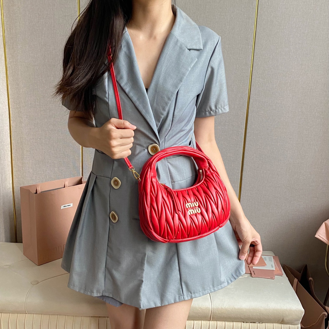 NO:205074,5BC (red) spot real-life video, MIUMIU, miumiu198609095BC（红色） 现货实拍视频,MIUMIU,miumiu,Bag