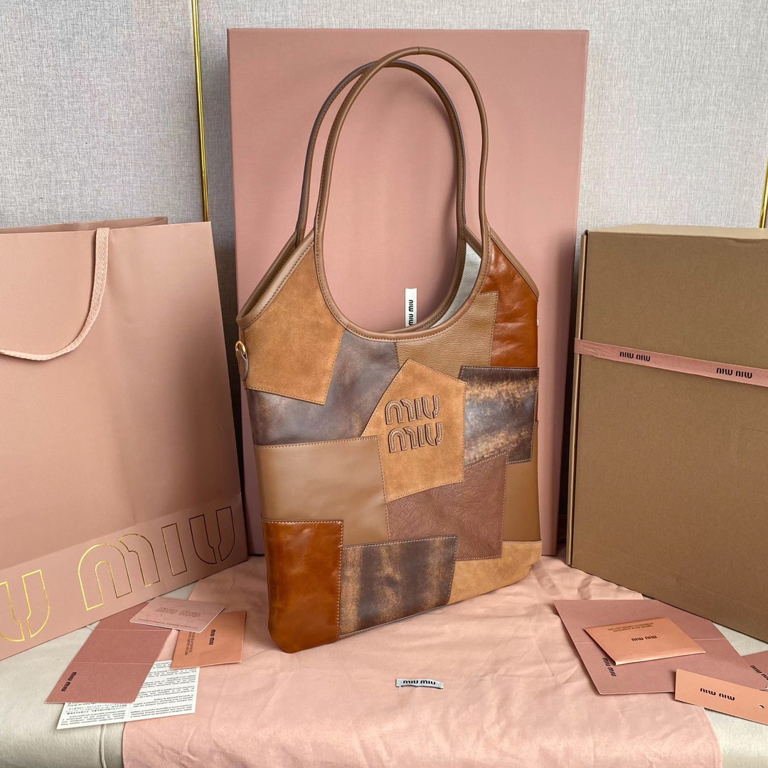 Miu Miu 5BG231 Miu家新款伊势丹限定托特包 官网主推 今年绝对爆 款式 进口小牛皮