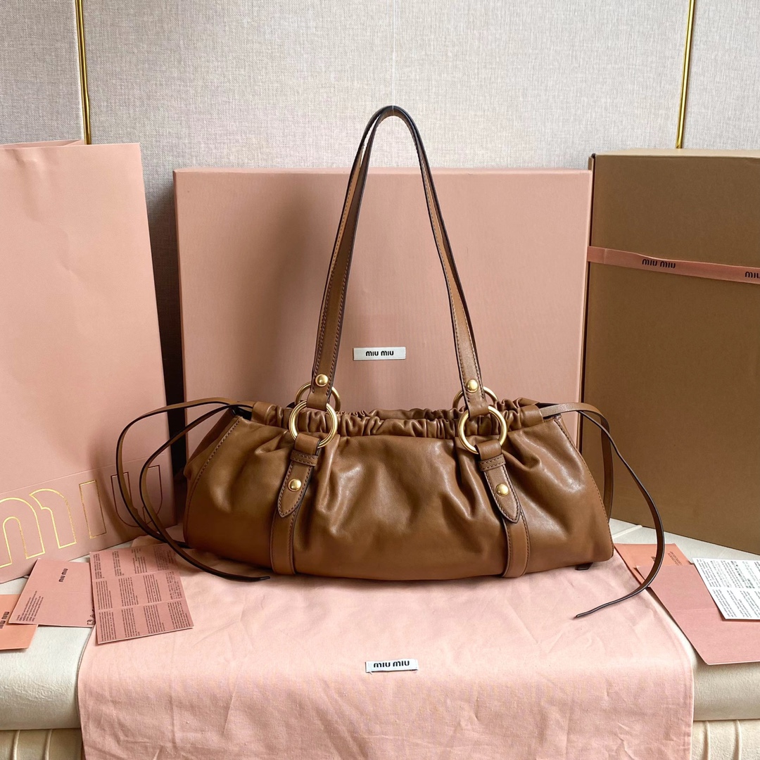 Miu Miu 5BG289 MIU中古腋下饺子包 全新植柔羊皮满满 怀旧风情 搭配钢质做旧金属五金配件