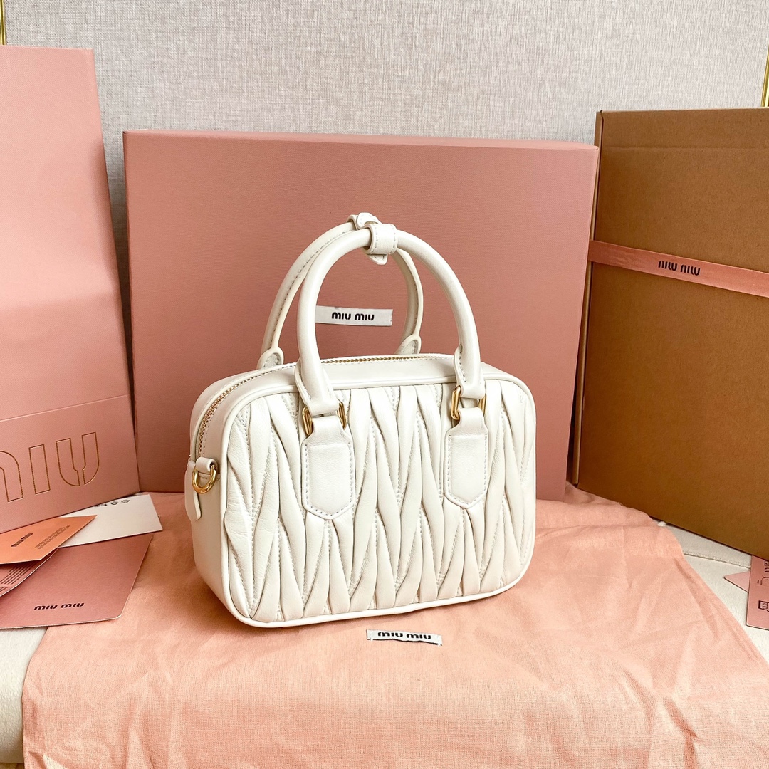 Miu Miu Official 5BB123 white
