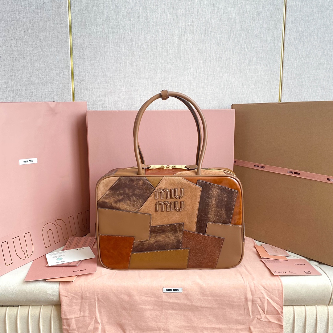 Miu Miu Style Leather Bag Lookbook Reference image 1
