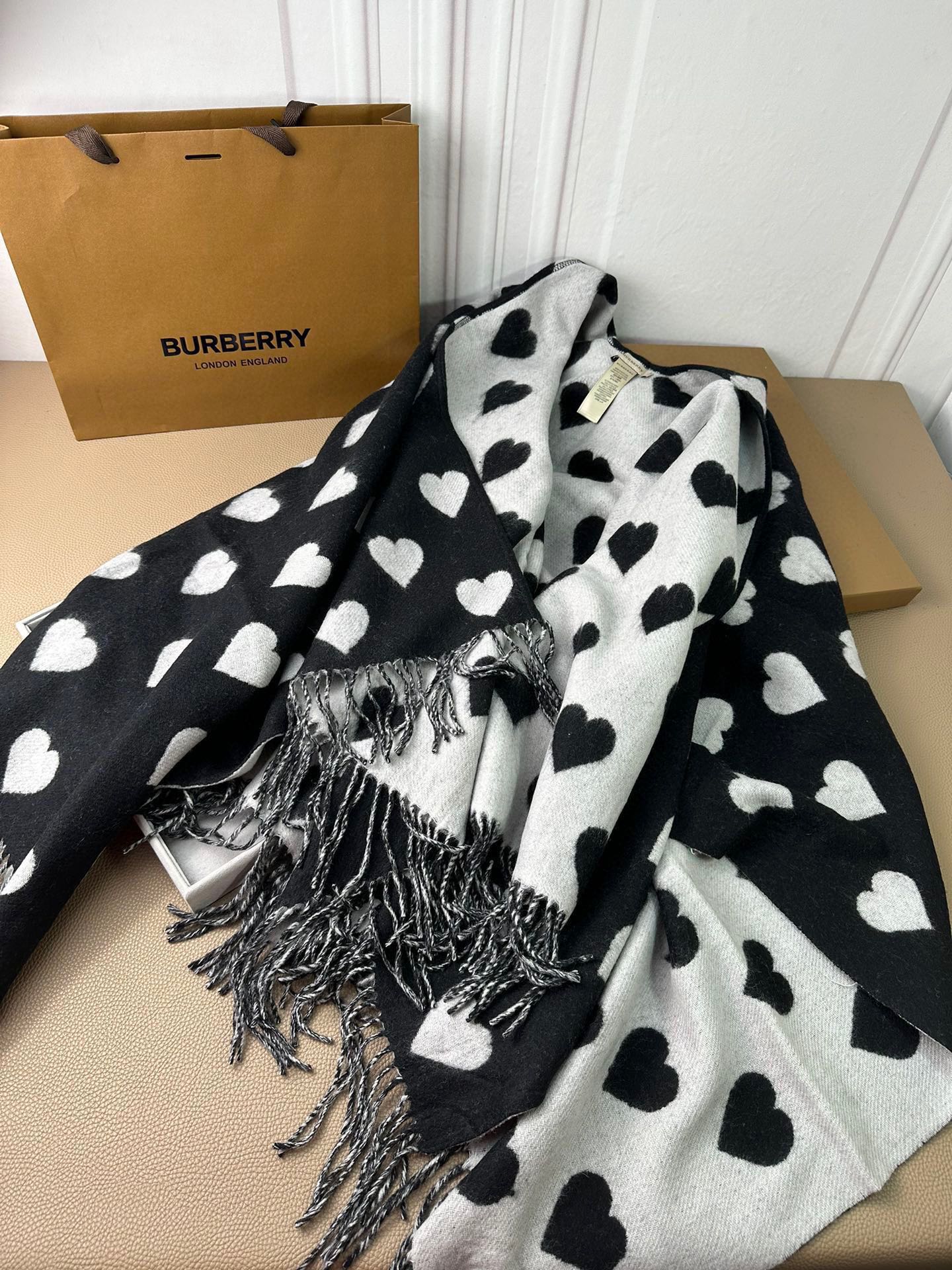 P。B家。【巴黎时装周秀款！💕！】【高品质！！真真正正的福利！！】【尽管拿市面上任何一家的货来对比我家品