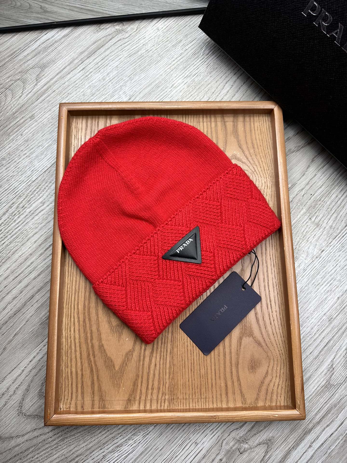 🌹。Prada。 【羊毛单帽】客供小羊毛！珍贵典藏的灵魂帽子！客供色纱.每个颜色都非常好看！经典！手感软