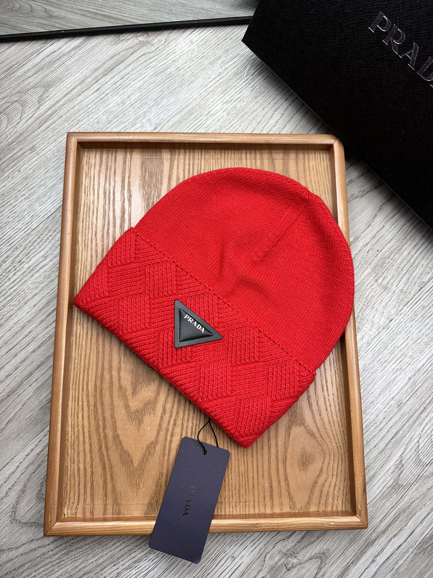 🌹。Prada。 【羊毛单帽】客供小羊毛！珍贵典藏的灵魂帽子！客供色纱.每个颜色都非常好看！经典！手感软