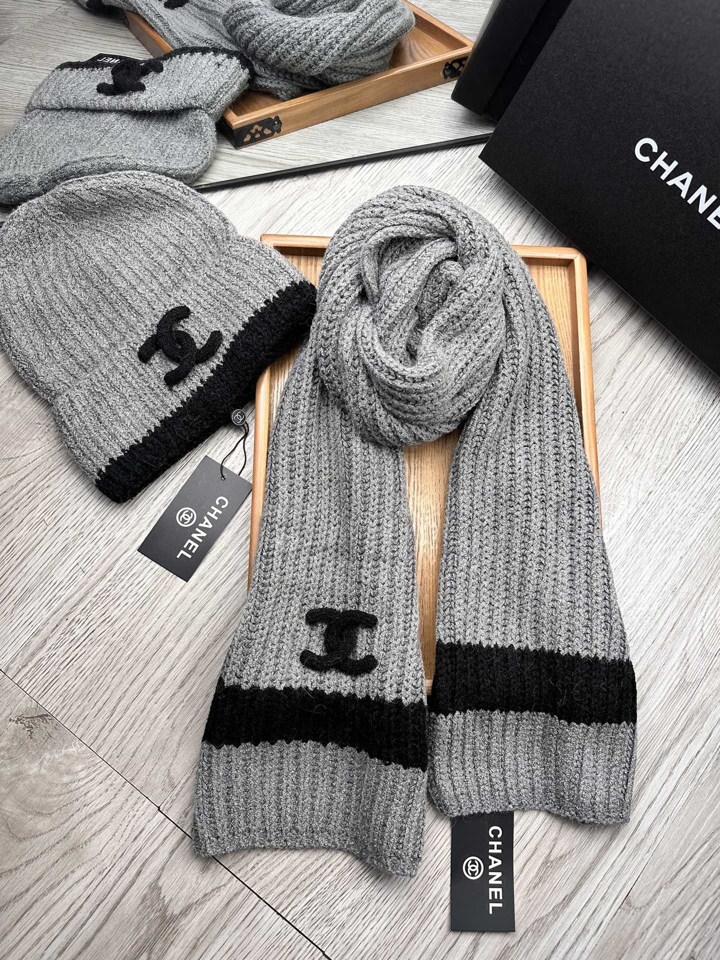 🌹。C家。【羊毛套装帽子】经典套装帽子!帽子➕围巾!材质:70%羊毛➕30%兔毛。暖暖哒超级舒服~冬日小