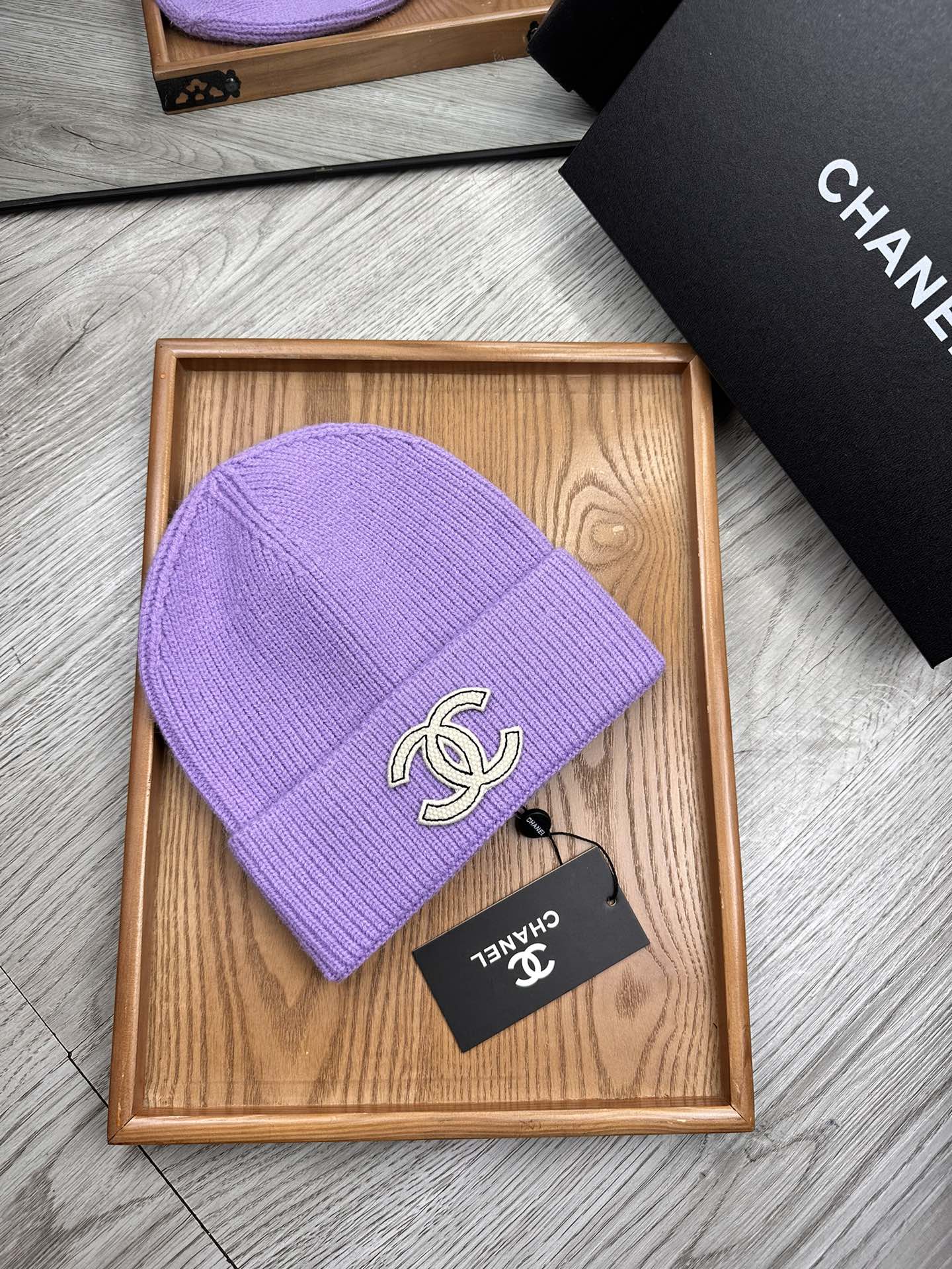 。C家。福利！！新款上架，特别实惠的一个系列帽子，面料：毛线。密度紧致！毛线针织面料手感舒适透气性好！款