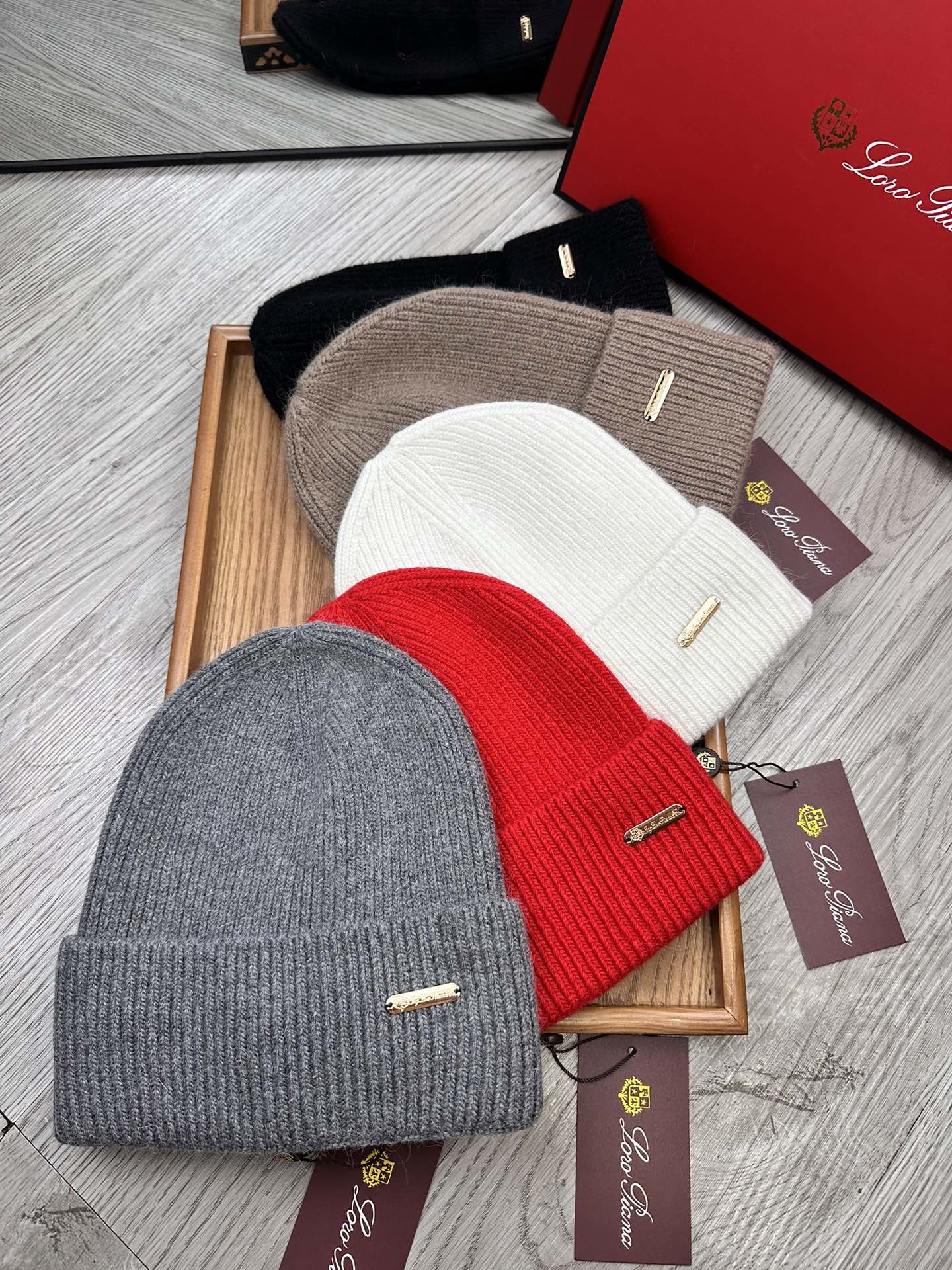 🌹。LP。【羊毛单帽】客供小羊毛！珍贵典藏的灵魂帽子！客供色纱.每个颜色都非常好看！经典！手感软腻.70