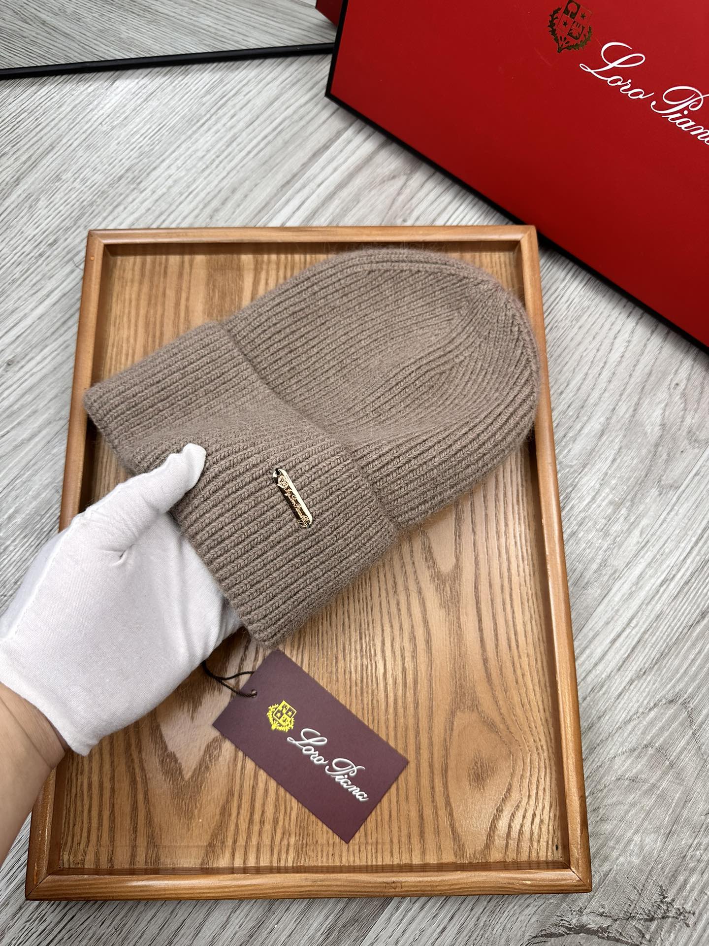 🌹。LP。【羊毛单帽】客供小羊毛！珍贵典藏的灵魂帽子！客供色纱.每个颜色都非常好看！经典！手感软腻.70