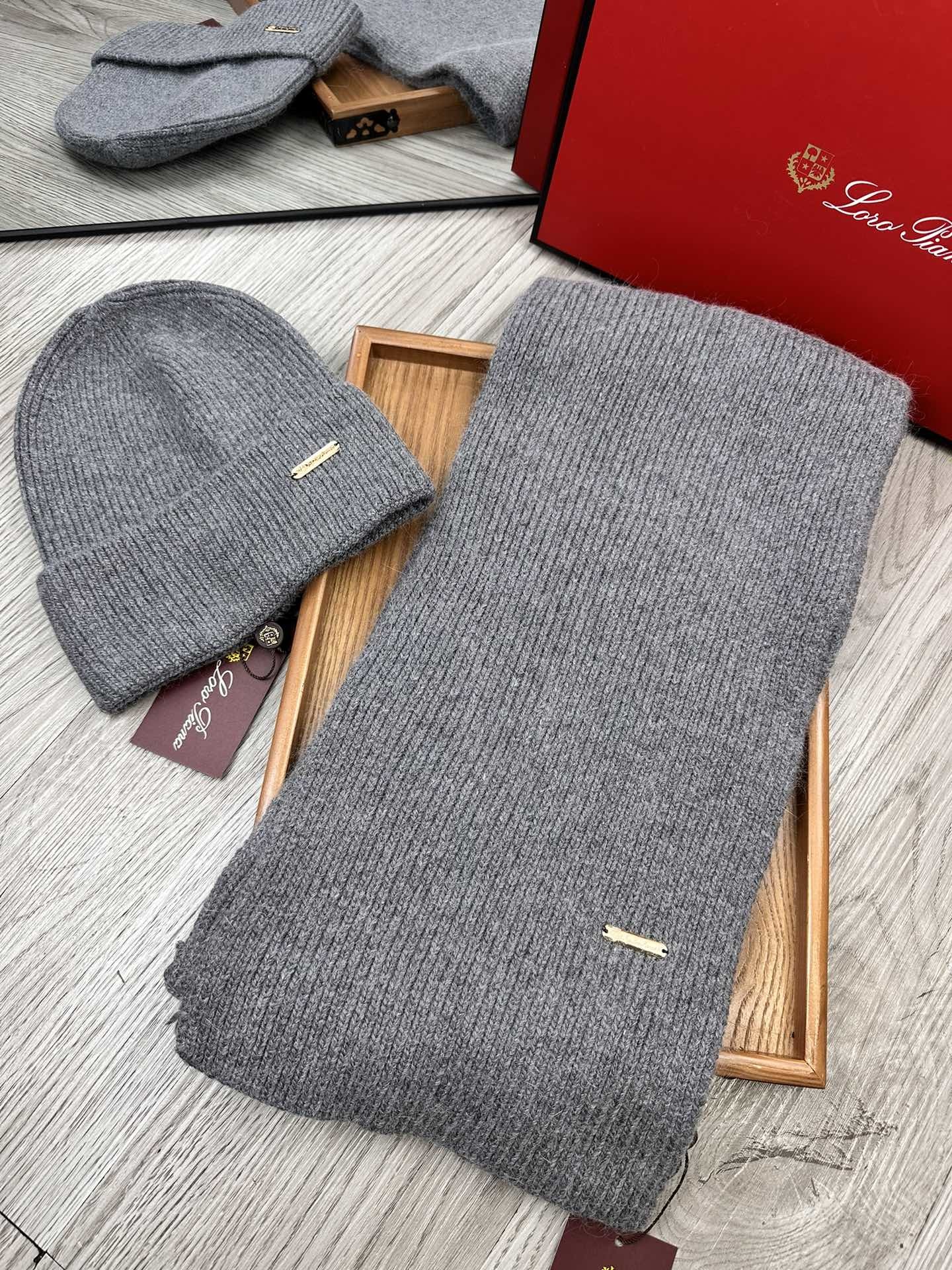 🌹。LP。【两件套-羊毛套装帽子】经典套装帽子!帽子➕围巾!70%羊毛+30%兔毛。暖暖哒超级舒服~冬日