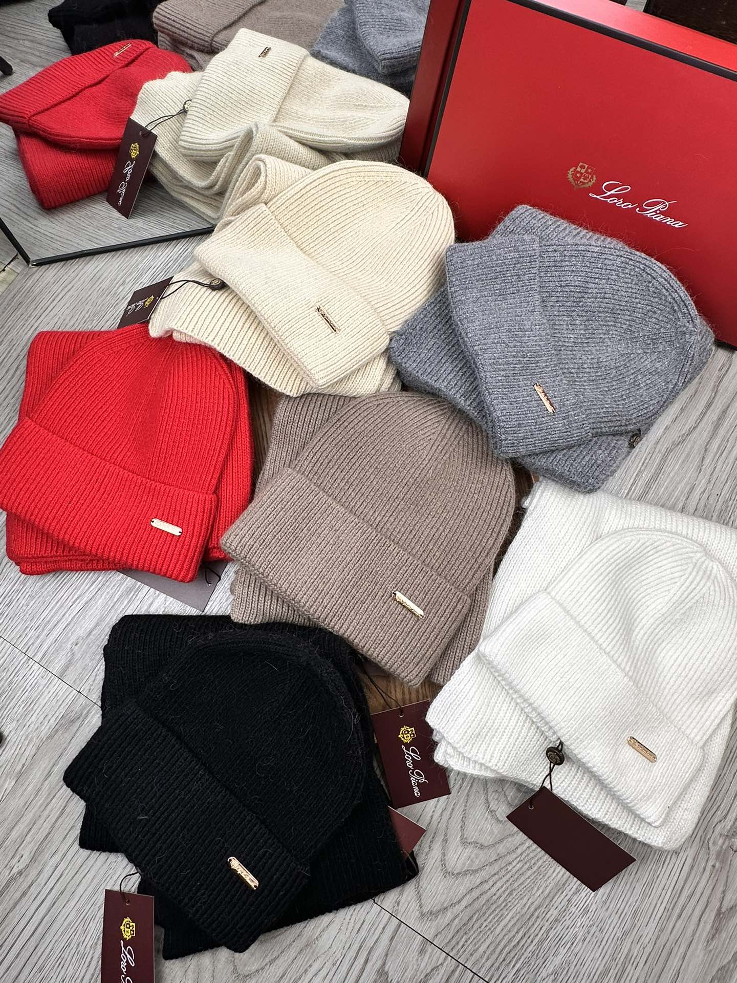 “Classic Wool Rabbit Hair Turban Hat for Men and Women – Multiform and Warm” - 图片 1