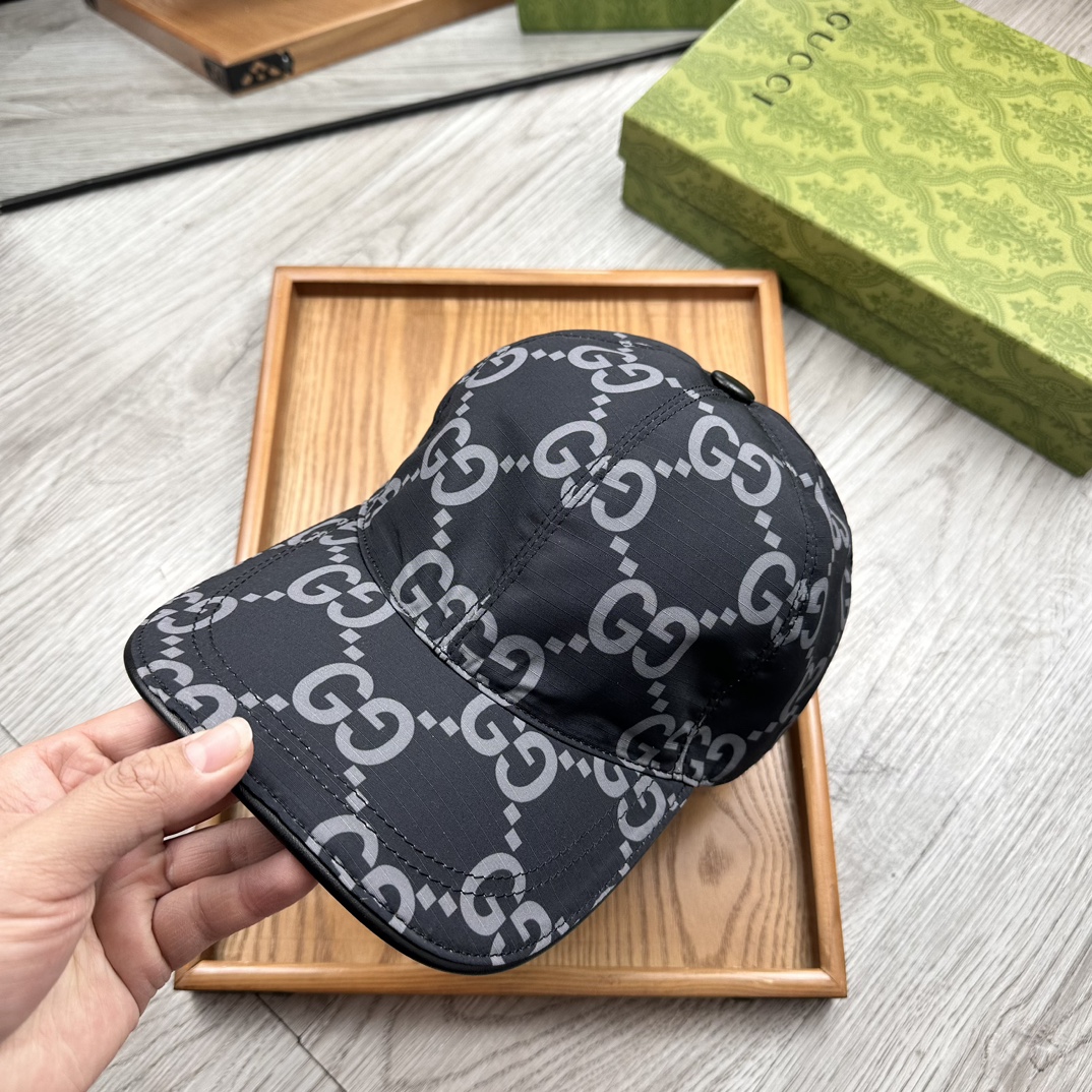 Fashionable High-End Leather Hats with Oxford Material and Cow Skin Detailing - 图片 5