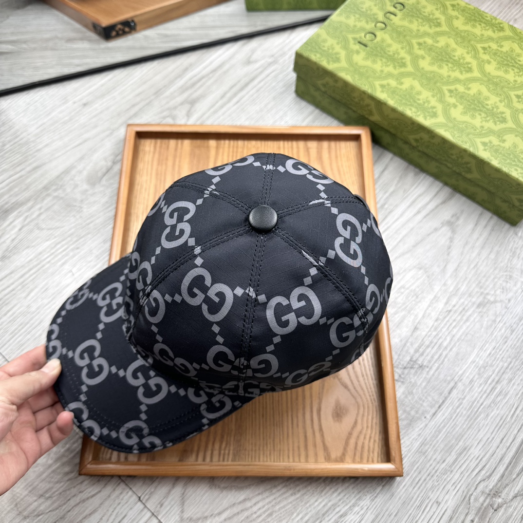 Fashionable High-End Leather Hats with Oxford Material and Cow Skin Detailing - 图片 7