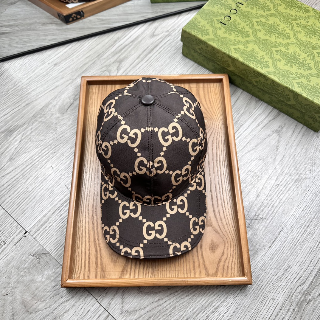 High-End Fashion Hats: Quality Oxford Material, Cow Skin, and Unique Details - 图片 1