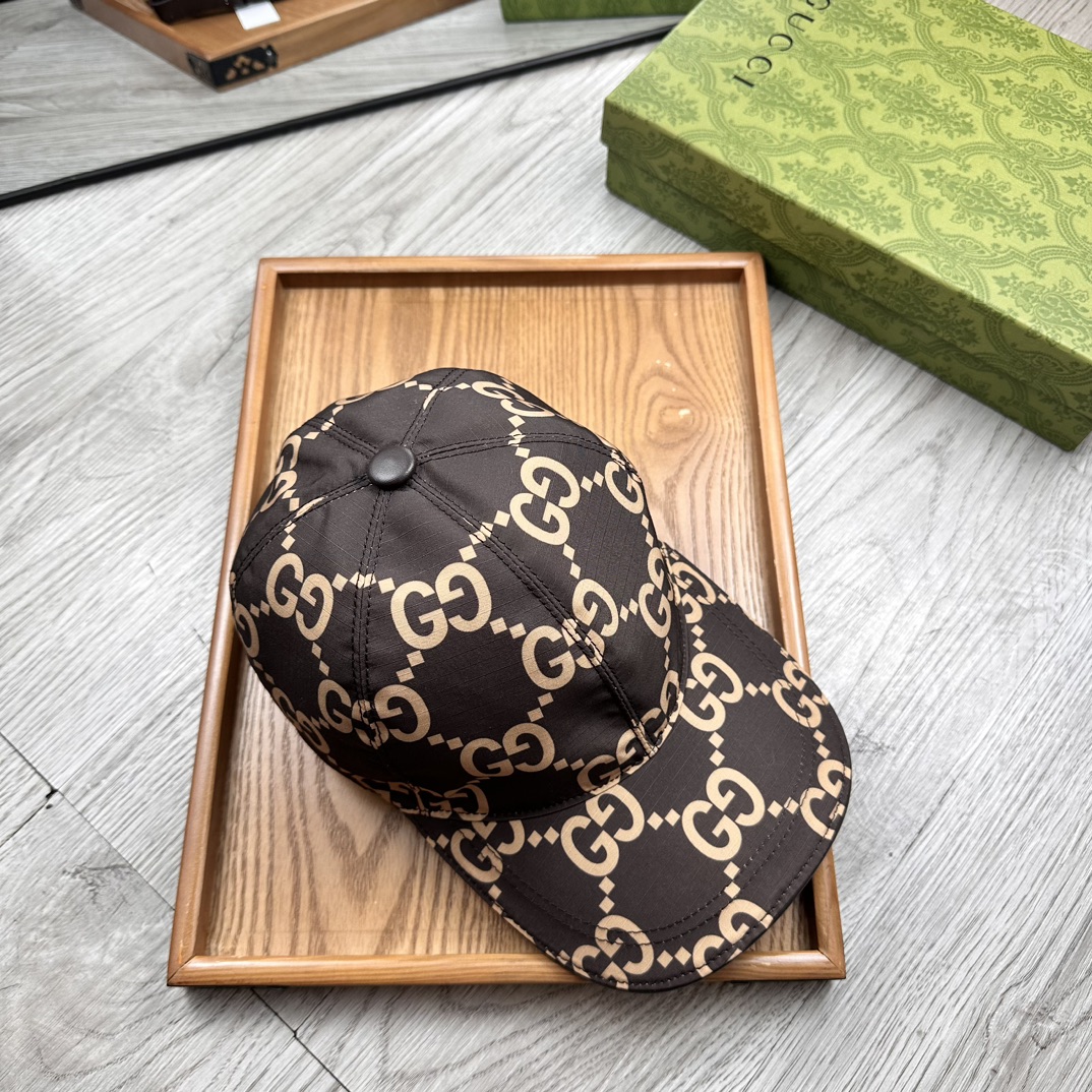 High-End Fashion Hats: Quality Oxford Material, Cow Skin, and Unique Details - 图片 3