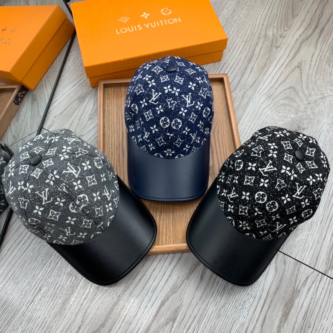 NO:195715,.L Home. Leather Edge Print [Super A Quality] Latest Model!  Fashion trend, high-end workmanship!  Every hat is made with care!  Oxford material!  First layer of cowhide!  With boxes, dust bags, cards!  Extraordinary quality, details are also very important. Leather cap nails, leather adjustment belt!  Hat fisherman hat baseball hat knit hat, hat, louis vuitton, espadrilles, cowhide, hats19860909.L家.皮沿印花【超A品质】最新款！时尚潮流,高端做工！每一个帽子都是用心之作！牛津材质！头层牛皮！配盒子、防尘袋、卡片！非一般的品质,细节也很重要.真皮帽钉,真皮调节带！帽子渔夫帽棒球帽针织帽,帽子,louis vuitton,espadrilles,cowhide,hats,hat