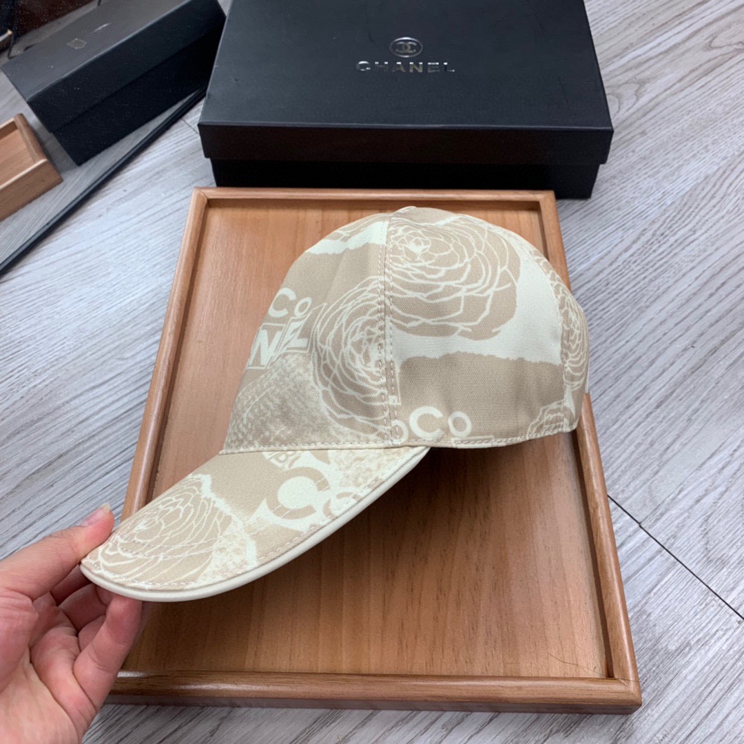 🌹。C家。印花款【超A品质】最新款！时尚潮流，高端做工！每一个帽子都是用心之作！牛津材质！头层牛皮！配盒