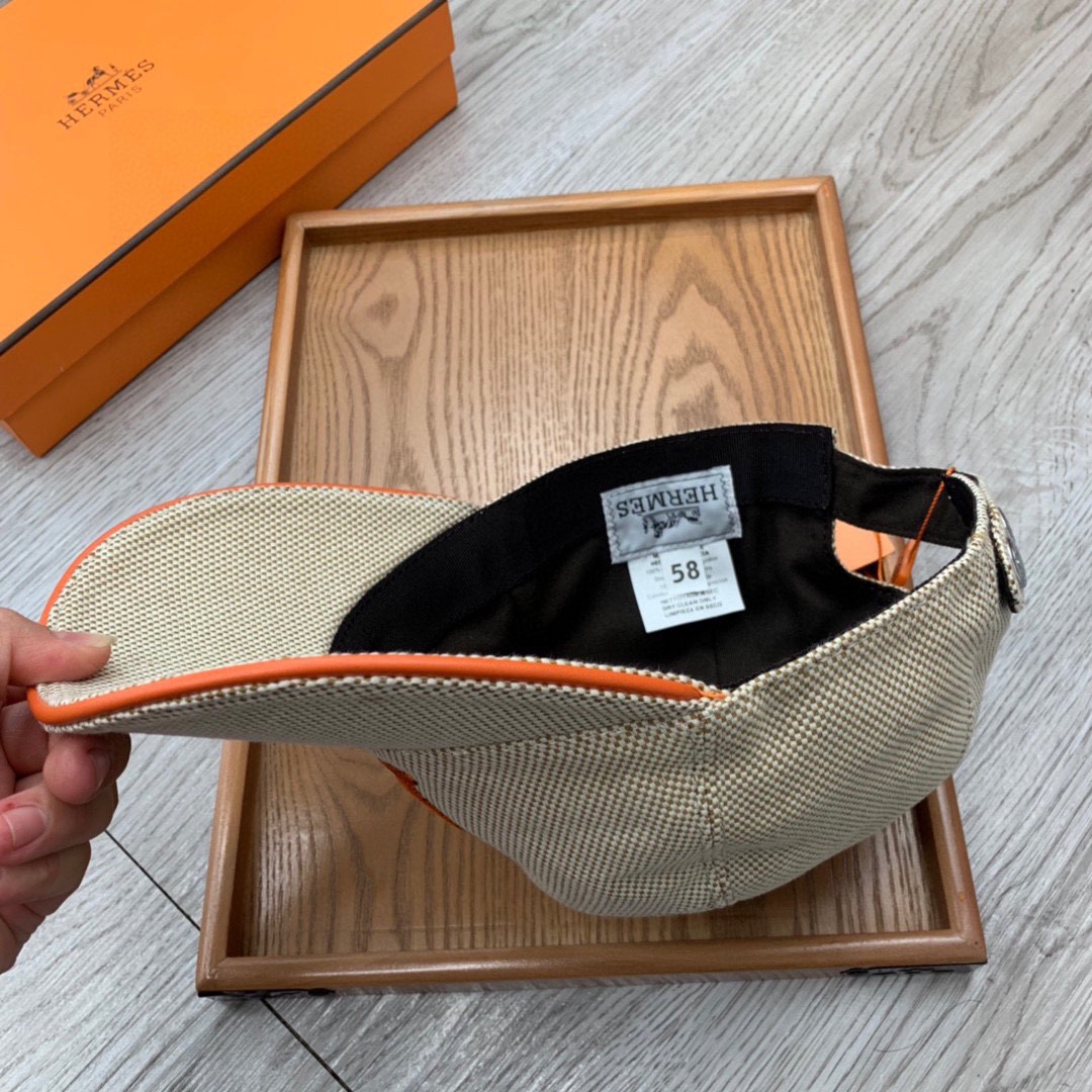 🌹。H家。原版钉子扣【超A品质】最新款！时尚潮流，高端做工！每一个帽子都是用心之作！牛津材质！头层牛皮！