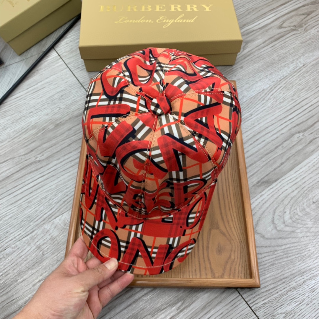 🌹。B家。涂鸦包边【超A品质】最新款！时尚潮流，高端做工！每一个帽子都是用心之作！牛津材质！头层牛皮！配