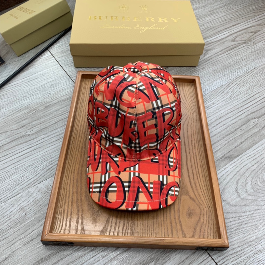 🌹。B家。涂鸦包边【超A品质】最新款！时尚潮流，高端做工！每一个帽子都是用心之作！牛津材质！头层牛皮！配