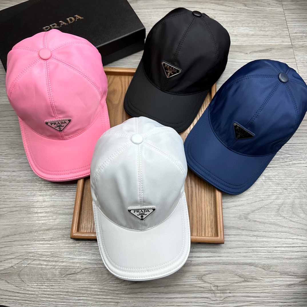🌹。Prada家。三角标【超A品质】最新款！时尚潮流，高端做工！每一个帽子都是用心之作！牛津材质！头层牛