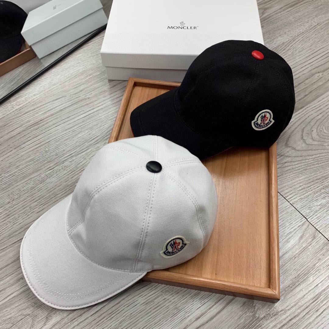 Moncler Sombreros Dermis Fashion