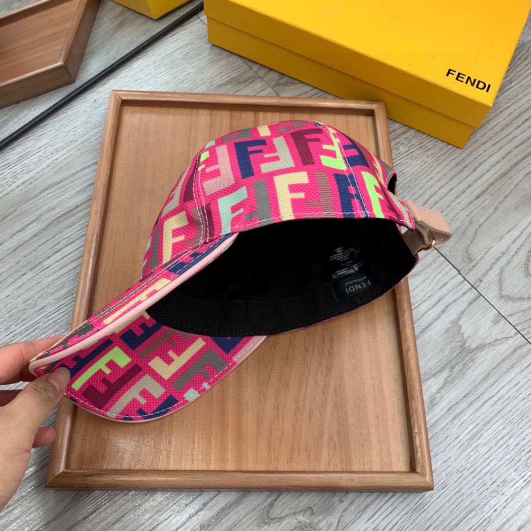 High-End Monochrome Fashion Hats: Oxford Material, Leather Details, Exceptional Quality. - 图片 8