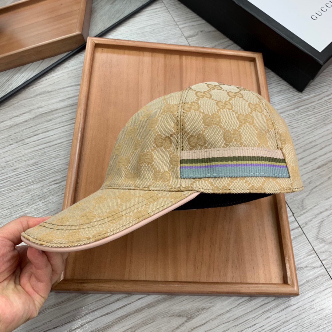 High-End Monochrome Leather Hats with Oxford Material and Special Details - 图片 5