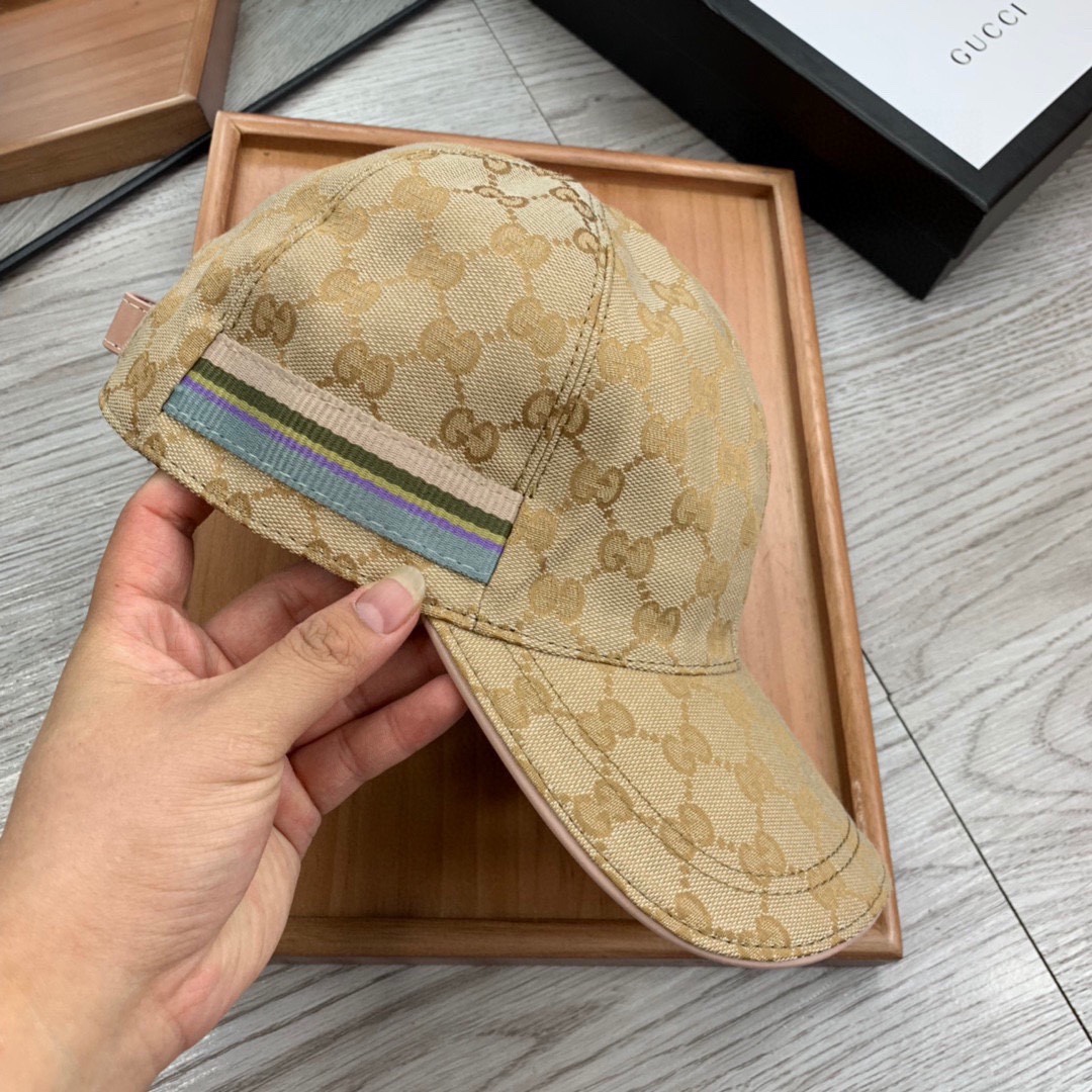 High-End Monochrome Leather Hats with Oxford Material and Special Details - 图片 4