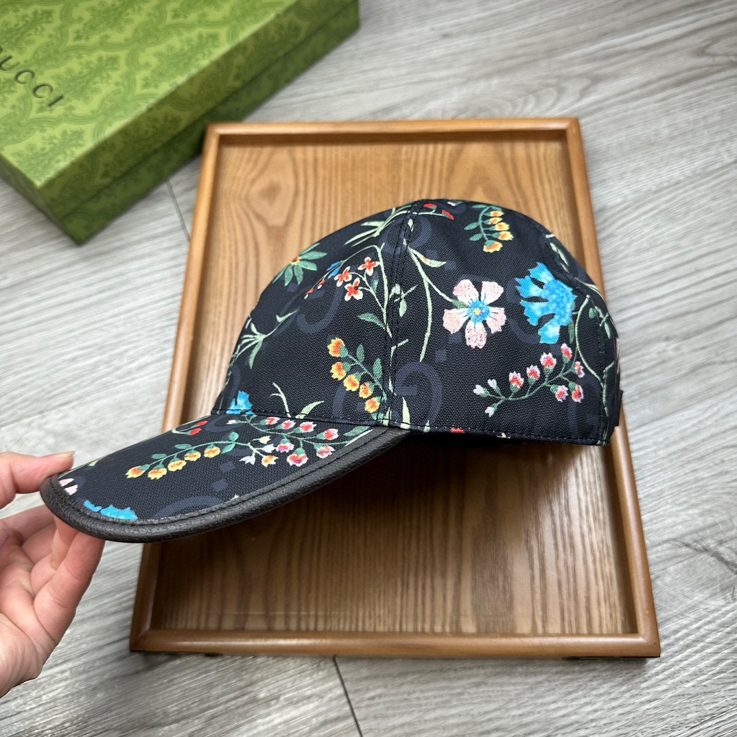 High-End Monochrome Leather Hats with Oxford Material and Special Details - 图片 6