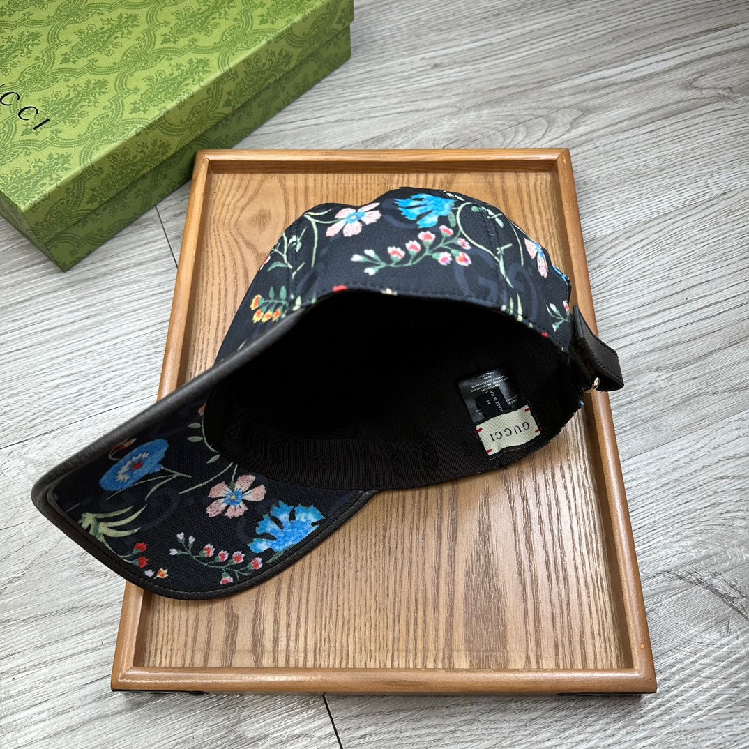 High-End Monochrome Leather Hats with Oxford Material and Special Details - 图片 8