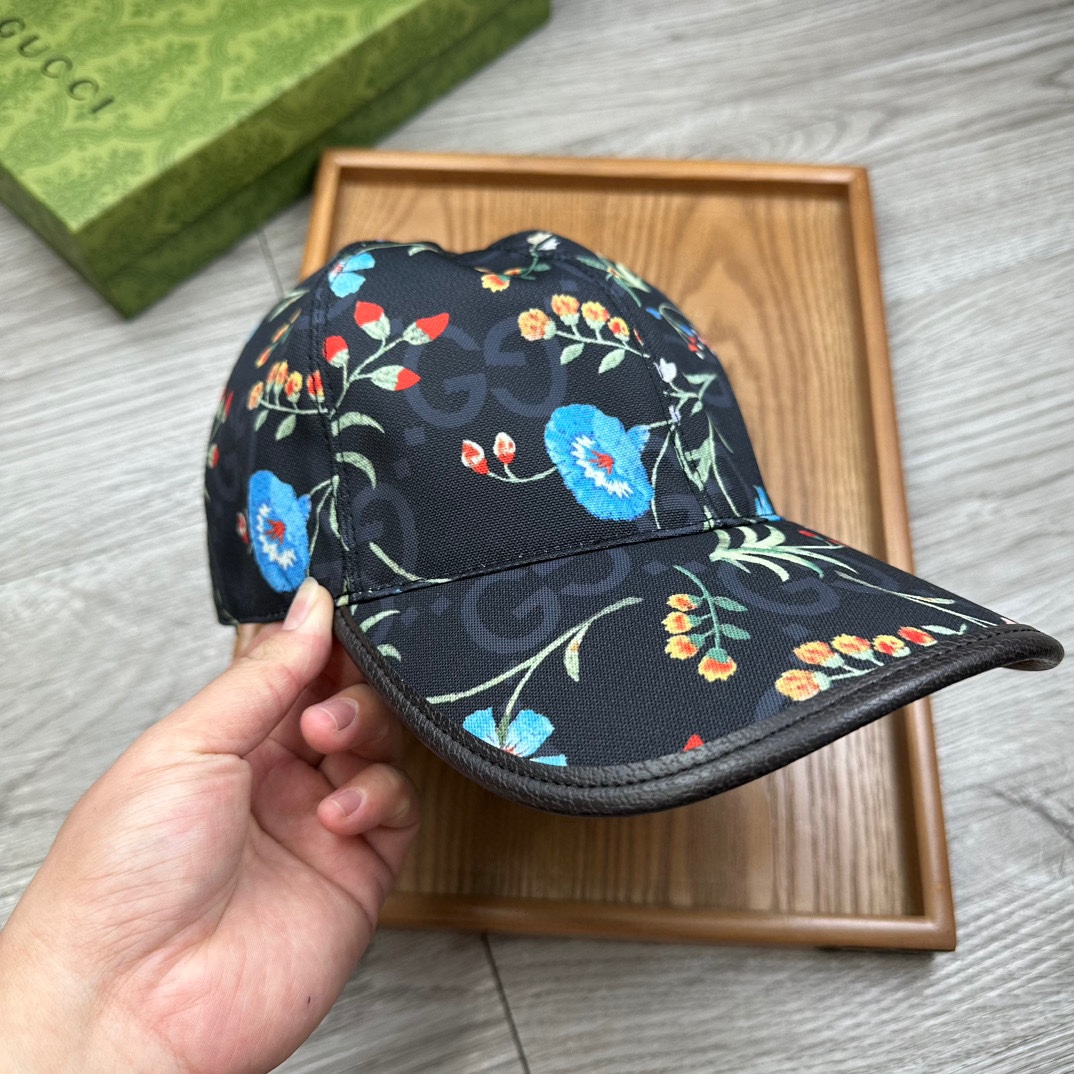 High-End Monochrome Leather Hats with Oxford Material and Special Details - 图片 4