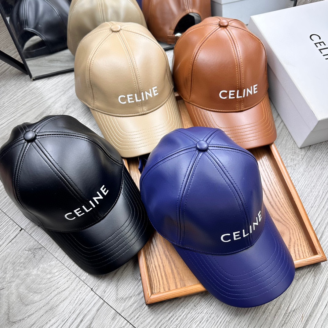 。赛琳。专柜11皮帽子。【配防尘袋】新品棒球帽！材质：Pu➕小羊皮！炸街必备单品！颜色大气！款式新颖别致