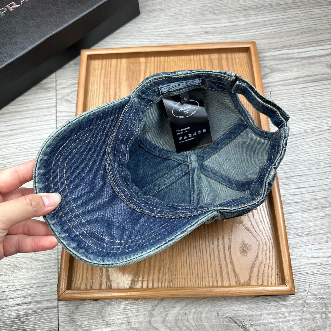 。Prada家。【配防尘袋】新品棒球帽！材质：纯棉！透气性好！夏天防晒，秋冬百搭必备单品！颜色大气！款式