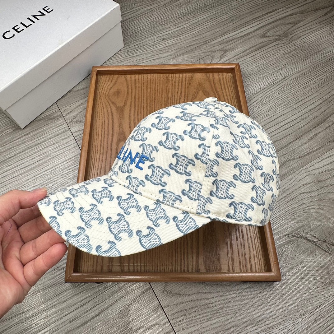 。赛琳。【配防尘袋】新品棒球帽！材质：纯棉！透气性好！夏天防晒，秋冬百搭必备单品！颜色大气！款式新颖别致