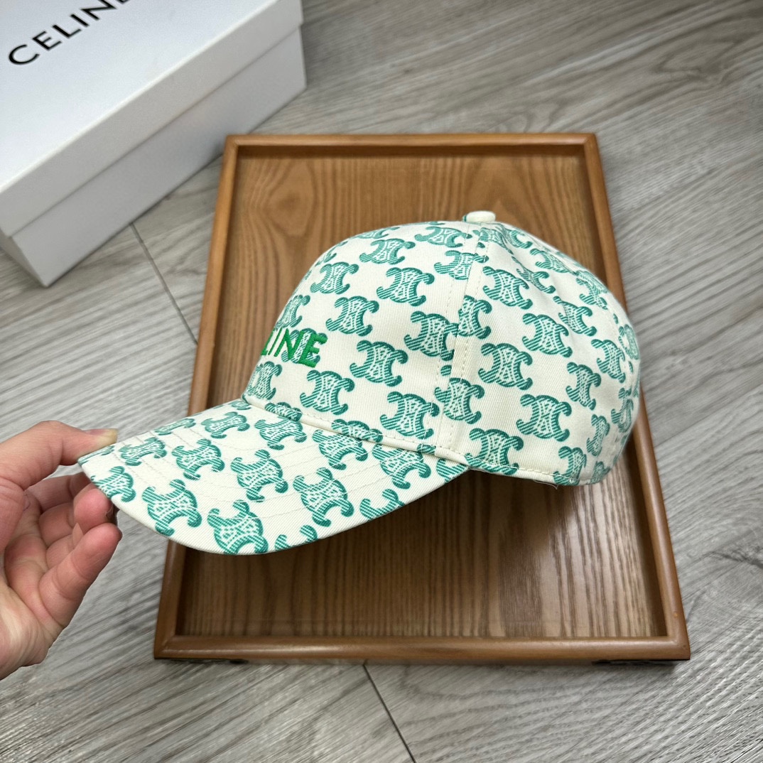 。赛琳。【配防尘袋】新品棒球帽！材质：纯棉！透气性好！夏天防晒，秋冬百搭必备单品！颜色大气！款式新颖别致