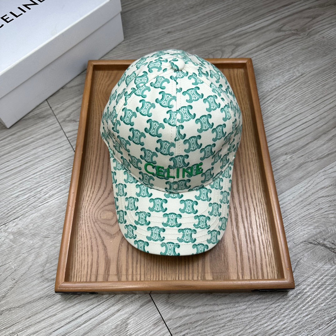 。赛琳。【配防尘袋】新品棒球帽！材质：纯棉！透气性好！夏天防晒，秋冬百搭必备单品！颜色大气！款式新颖别致