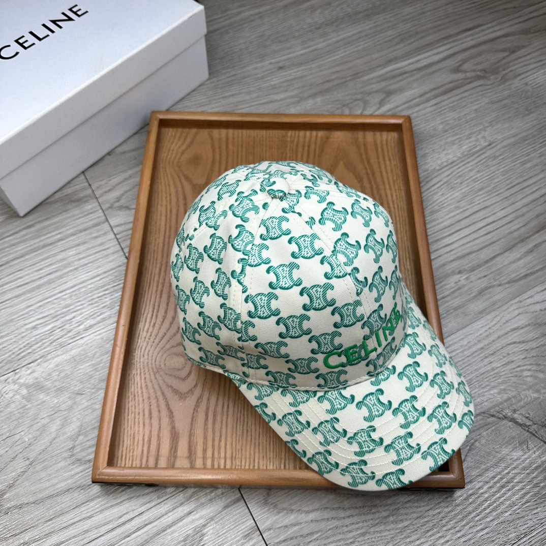 。赛琳。【配防尘袋】新品棒球帽！材质：纯棉！透气性好！夏天防晒，秋冬百搭必备单品！颜色大气！款式新颖别致