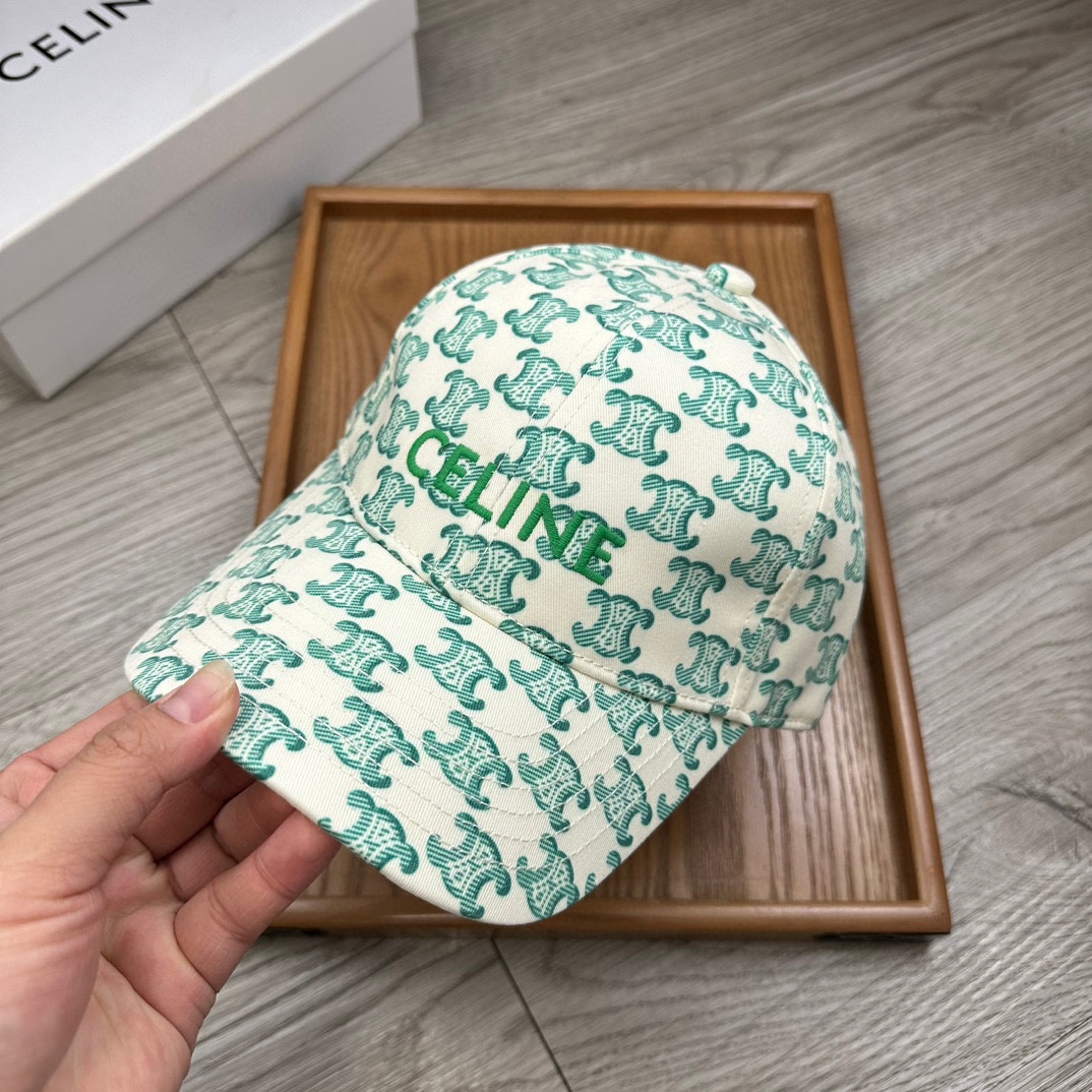 。赛琳。【配防尘袋】新品棒球帽！材质：纯棉！透气性好！夏天防晒，秋冬百搭必备单品！颜色大气！款式新颖别致