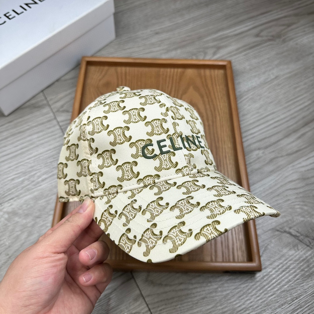 。赛琳。【配防尘袋】新品棒球帽！材质：纯棉！透气性好！夏天防晒，秋冬百搭必备单品！颜色大气！款式新颖别致