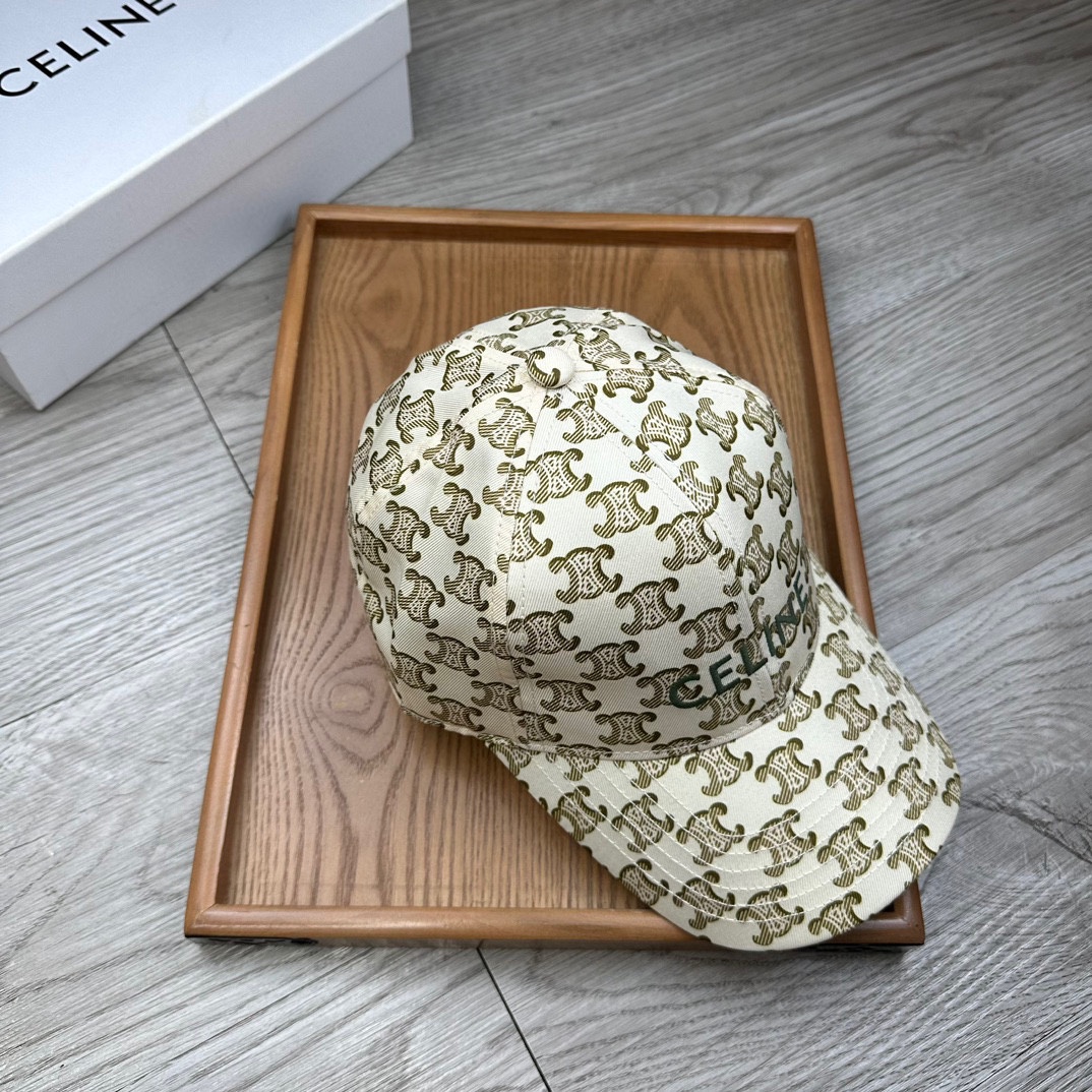 。赛琳。【配防尘袋】新品棒球帽！材质：纯棉！透气性好！夏天防晒，秋冬百搭必备单品！颜色大气！款式新颖别致