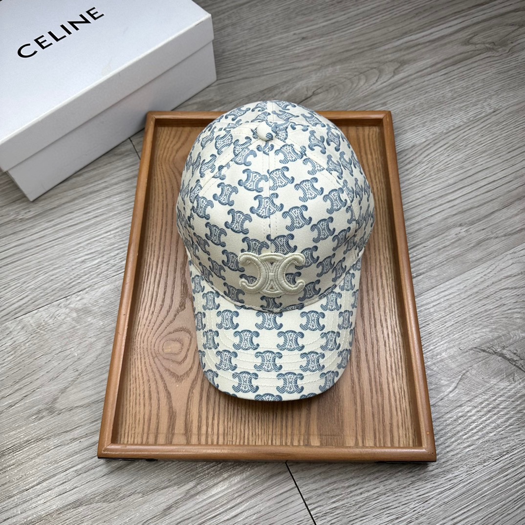 。赛琳。【配防尘袋】新品棒球帽！材质：纯棉！透气性好！夏天防晒，秋冬百搭必备单品！颜色大气！款式新颖别致