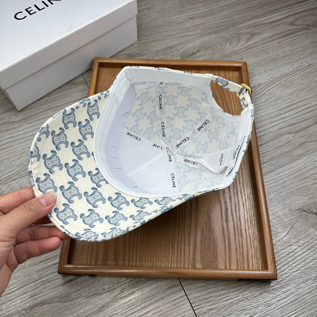 。赛琳。【配防尘袋】新品棒球帽！材质：纯棉！透气性好！夏天防晒，秋冬百搭必备单品！颜色大气！款式新颖别致